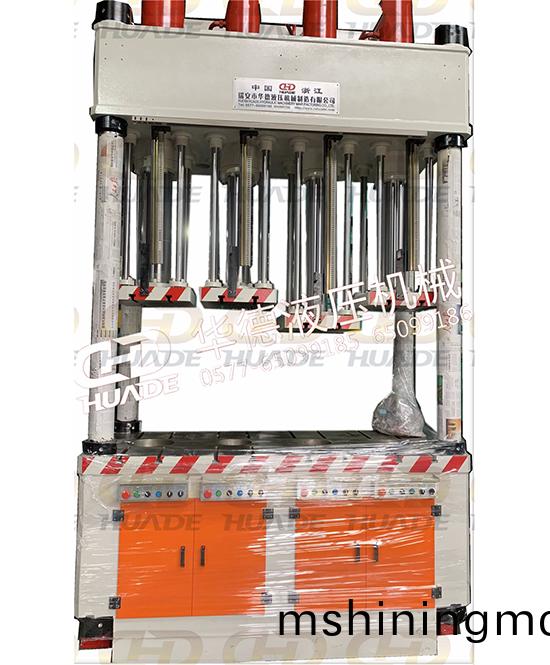 華悳(de)液壓機械(xie)製造 提供安(an)全(quan)、便(bian)捷(jie)的液壓(ya)機設(she)備及自(zi)動化(hua)設備(bei)